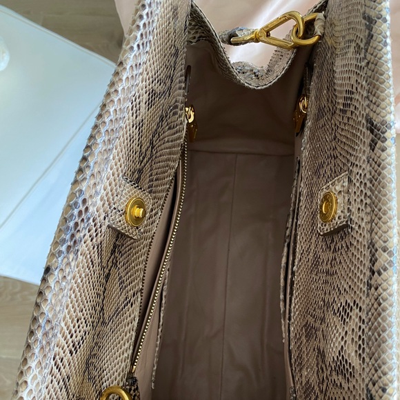 Prada
Pitone Lucido Python Tote - Picture 11 of 15